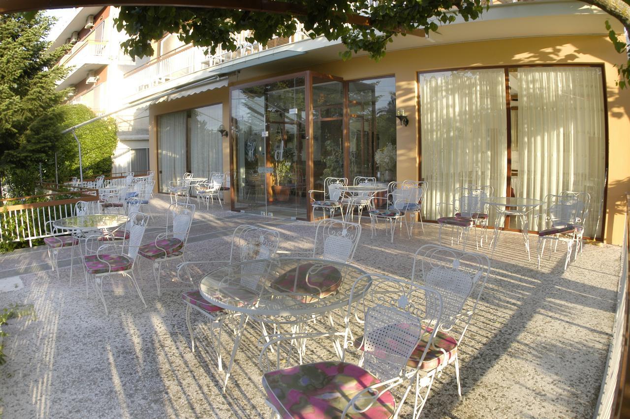Astron Hotel Loutra Ipatis Exterior photo